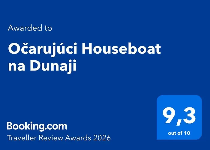Ocarujuci Houseboat Na Dunaji